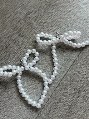Pearl shoe charm